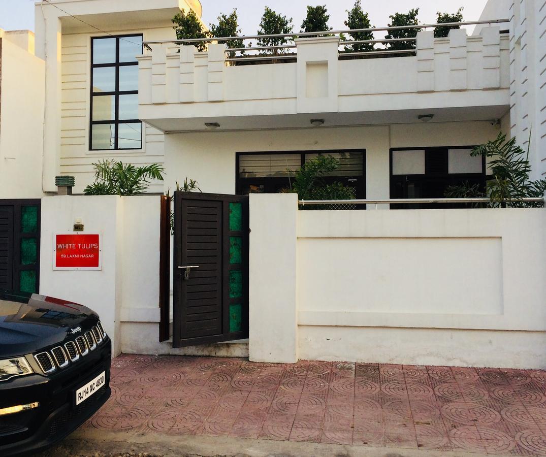 White Tulips Home Stay Jaipur Eksteriør billede
