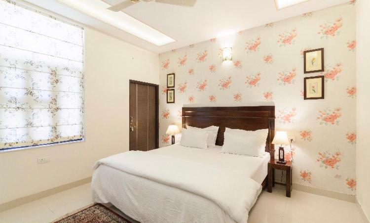 White Tulips Home Stay Jaipur Eksteriør billede